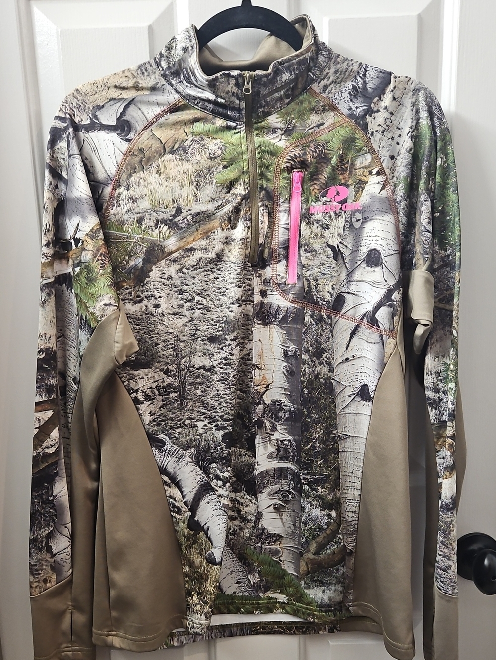 Mossy Oak Camo Quarter-Zip Pullover with Pink Accent